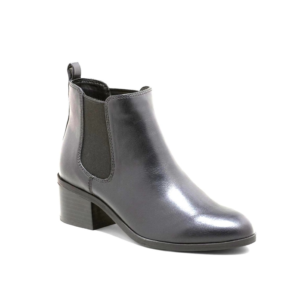 NEW Faux Leather Booties Size 8